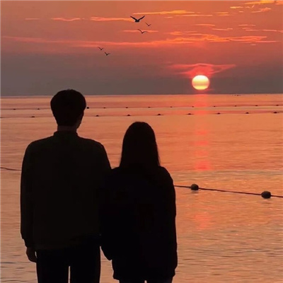 落日余晖男女情侣头像🌅情侣头像天空一男一女