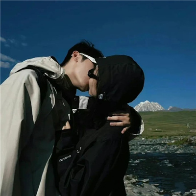 落日余晖男女情侣头像🌅情侣头像天空一男一女