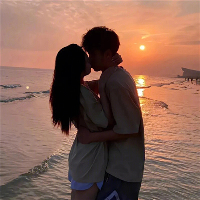 情头夕阳落日一男一女🌇精选超暖心的有爱情头