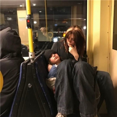 女生头像慵懒偏冷淡风🕊️精选朦胧气质女头合集