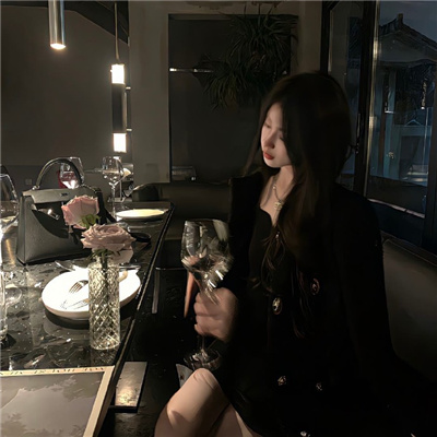 微信头像女生简单大方🖤精选ins高级质感女头