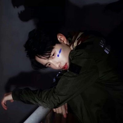 头像男生冷酷伤感📸精选一眼心疼的破碎感男头