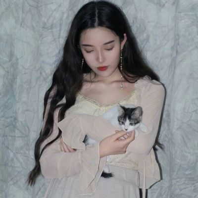 又A又甜玩LOL的女生超美头像🎀用颜值重新定义女召唤师