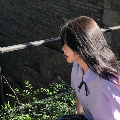 2025不露脸女生头像🌗矛盾美学极端与浪漫女生头像