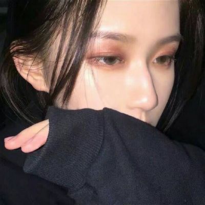 2025女生霸气超拽头像大全💥用眼神重新定义游戏规则