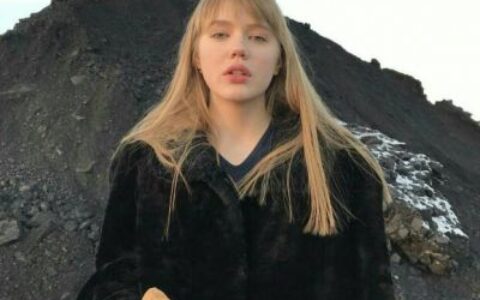 微信欧美女生超拽霸气头像👑用眼神掌控全场的强者美学