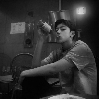 最帅冷酷男生黑白头像大全⚫每张都像黑帮电影男主角