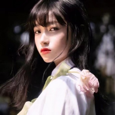 真人落雁沉鱼女生头像🌫️用模糊背影定格惊鸿一瞥的遗憾