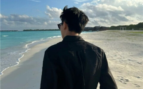 2025版霸气冷酷背影男头👑每个轮廓都写着生人勿近