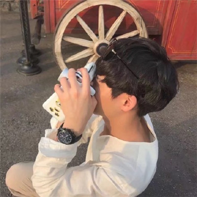 2025最新QQ男背影头像欧美风🧢用背影征服整个社交圈