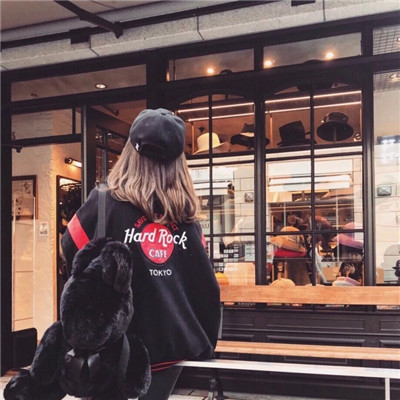 2025女生超拽炫酷背影头像🎭假装不在乎