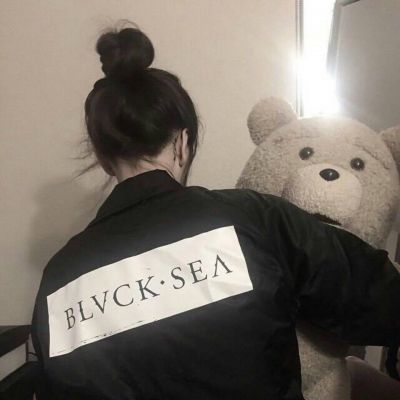 超拽冷酷霸气女生背影头像👑不用回头也能掌控全场