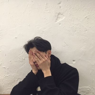 男生低调成熟微信头像👔用背影诉说强者哲学的绅士