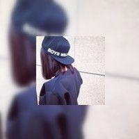 女生戴帽子霸气背影头像🎩用阴影藏起王者的目光
