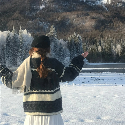 气质朦胧感背影女头🌫️简单构图下的极致漂亮