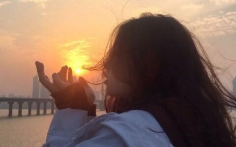 女生唯美意境背影头像🌙把岁月静好藏进温柔里