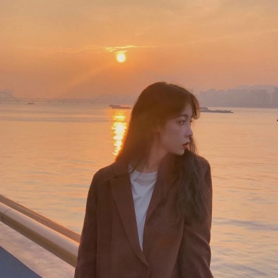 女生唯美意境背影头像🌙把岁月静好藏进温柔里