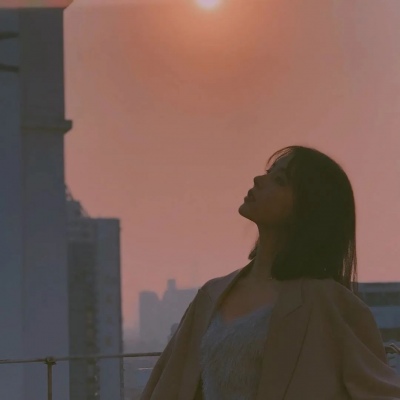 女生唯美意境背影头像🌙把岁月静好藏进温柔里