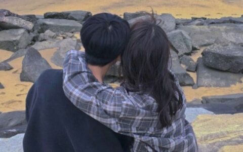 520情侣低调恩爱背影头像💌00后专属｜青春不撞款恋爱方程式