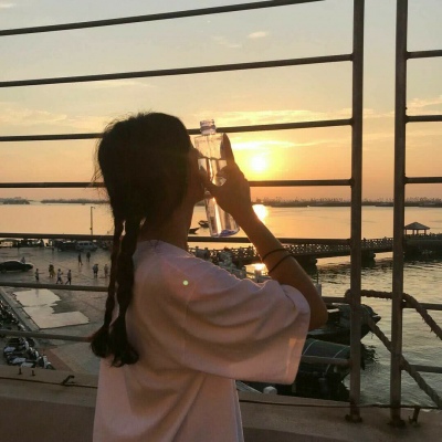 抖音女生唯美高清背影头像🎬每一帧都像电影截图