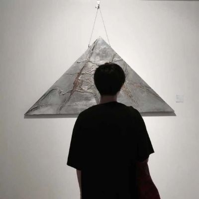 黑白情侣霸气忧伤头像👑一男一女两张对峙式背影