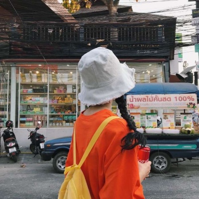 2025女生可爱清新背影头像🍬把春天别在蝴蝶结上的温柔