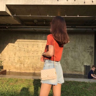 2025女生可爱清新背影头像🍬把春天别在蝴蝶结上的温柔