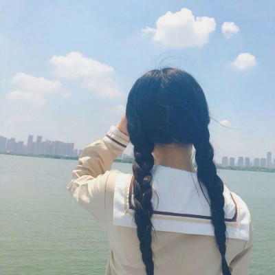 2025女生唯美高清背影头像🌌每一根发丝都在发光