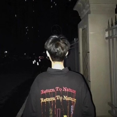 男生个性伤感背影头像大全🌧️用背影诉说所有故事