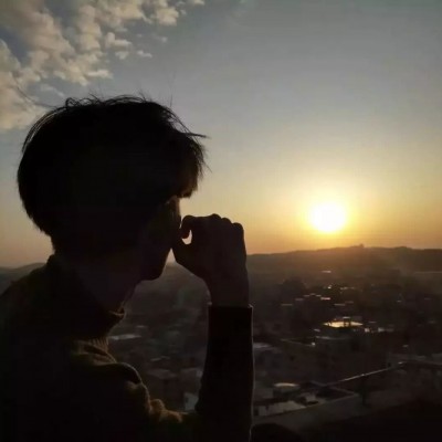 2025男生孤独帅气背影头像🌌一个人也能很强大的美学