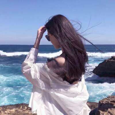 QQ女生唯美漂亮背影头像🌍世界很美告诉自己人间值得温柔以待