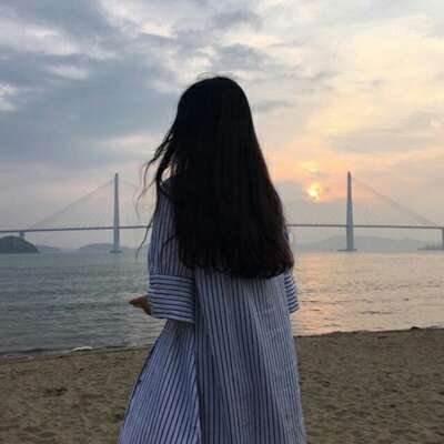 QQ女生唯美伤感背影头像2025🌊浪尽离场系列
