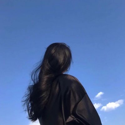 QQ女生唯美伤感背影头像🌧️心碎收藏馆女生伤感头像