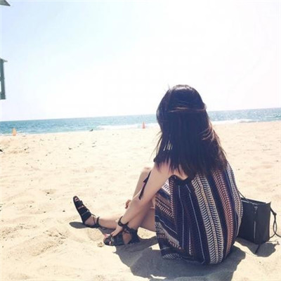 女生长发海边唯美背影头像🌊霸气社交宣言系列头像