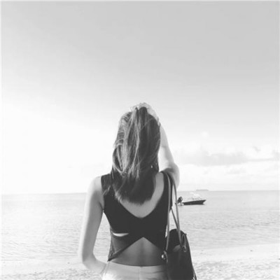 女生长发海边唯美背影头像🌊霸气社交宣言系列头像