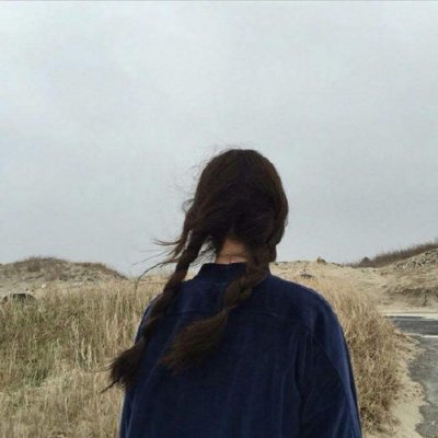 最潮QQ长发生背影头像🌌孤独真相系列