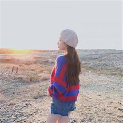 抖音女生伤感背影头像🌧️把眼泪藏在镜头后面