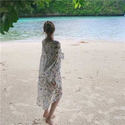 抖音女生伤感背影头像🌧️把眼泪藏在镜头后面