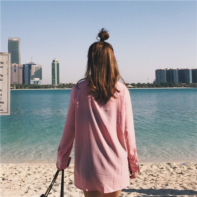 抖音女生伤感背影头像🌧️把眼泪藏在镜头后面