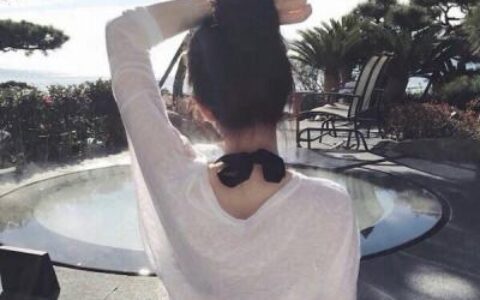 好看吉利女生海边微信头像🌊爱情防腐剂