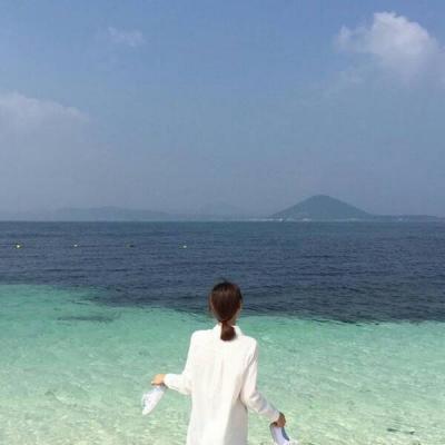 好看吉利女生海边微信头像🌊爱情防腐剂