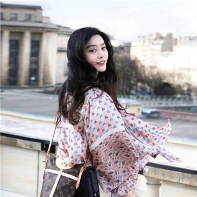 治愈系温柔风🌿唯美小清新女生长发背影头像