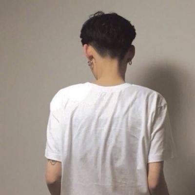QQ男生个性帅气背影头像🌿干净气质小清新男生专属