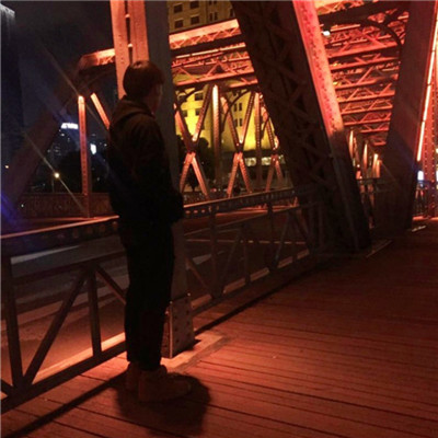 非主流情侣背影头像一对两张💔疼痛青春复刻