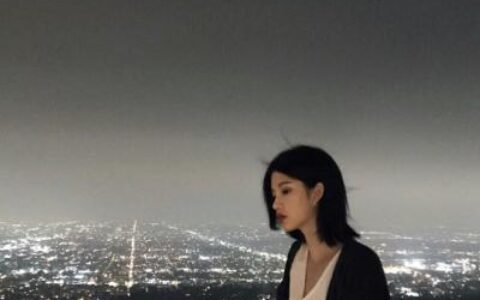 唯美情侣背影头像一男一女👫从古典到潮流的爱情图鉴