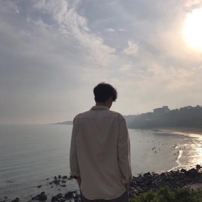 唯美情侣背影头像一男一女👫从古典到潮流的爱情图鉴
