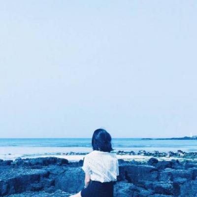 微信女生唯美海边背影头像🌊气质长发飘逸
