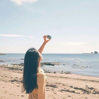微信女生唯美海边背影头像🌊气质长发飘逸