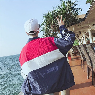 唯美帅气小清新男生背影头像🗑️清醒价值观