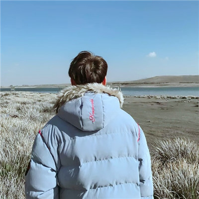 唯美帅气小清新男生背影头像🗑️清醒价值观